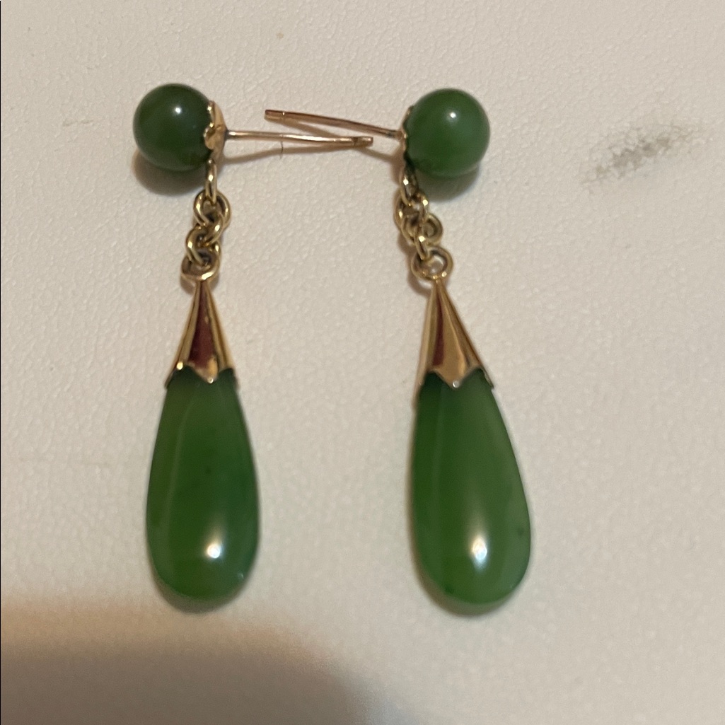 Elegant Green Drop Earrings